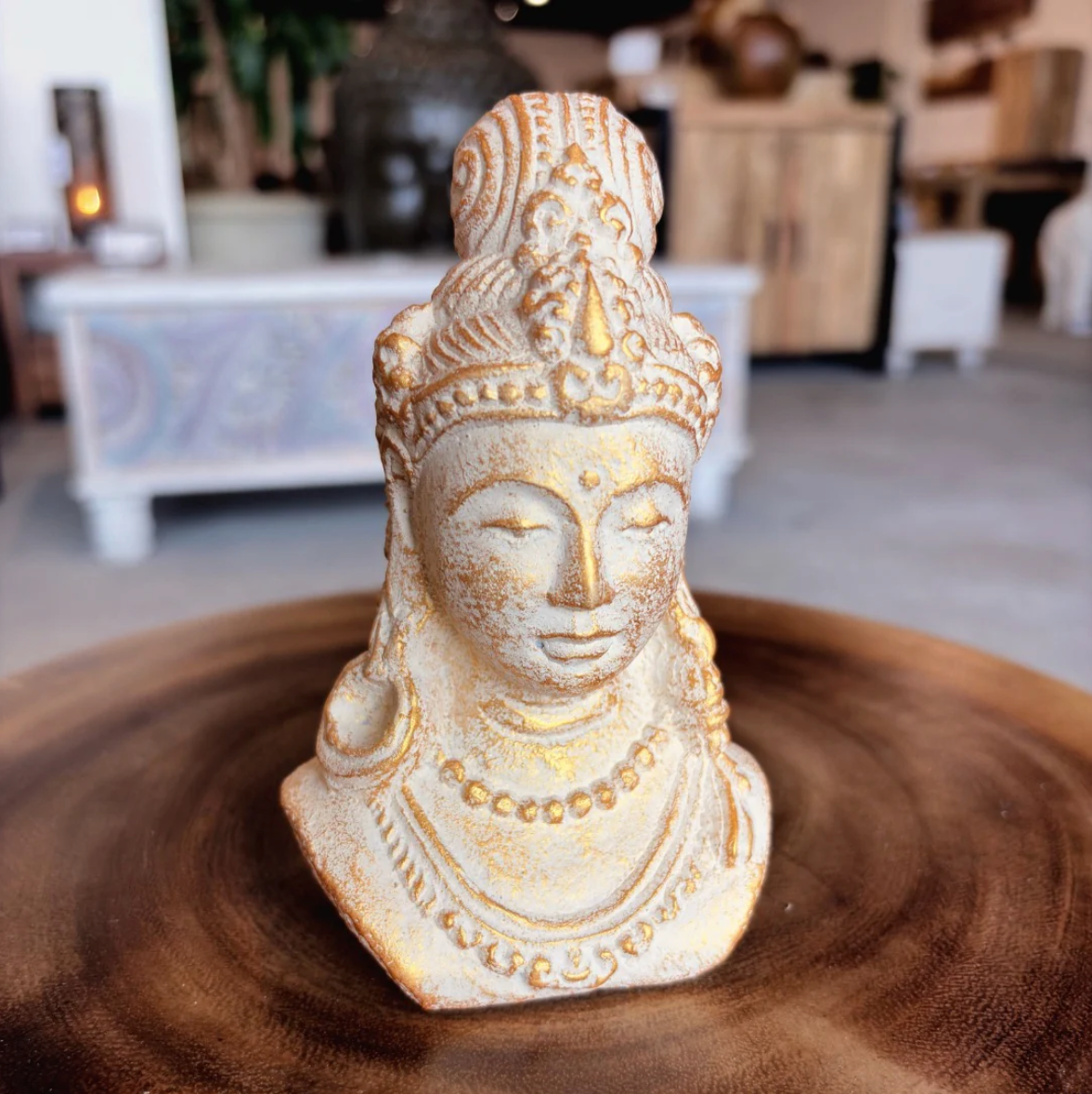 Statue tête de divinité – pierre moulée patinée